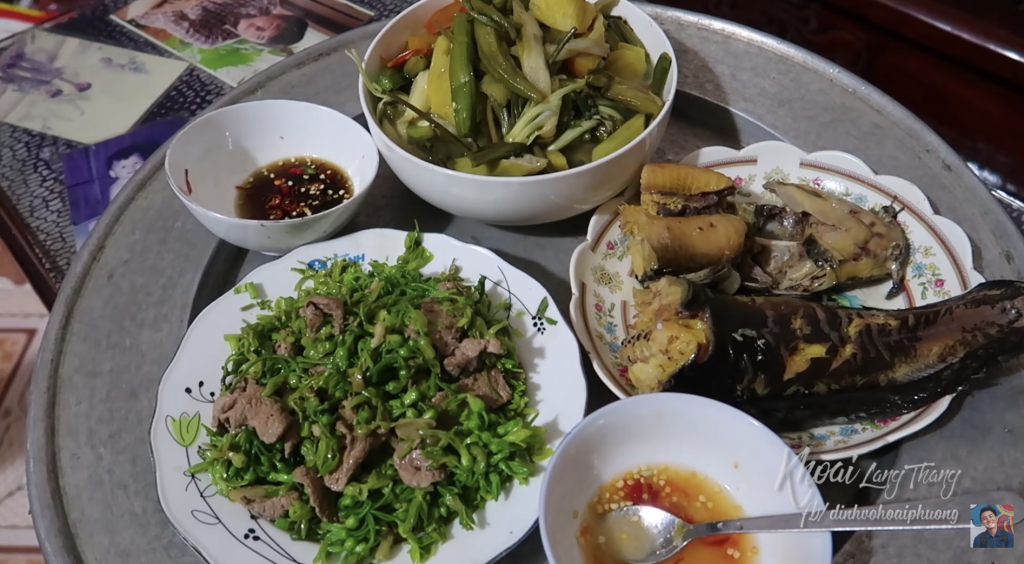 Bữa cơm nh&agrave; miền T&acirc;y mẹ nấu cho Khoai Lang Thang - Ảnh 8.