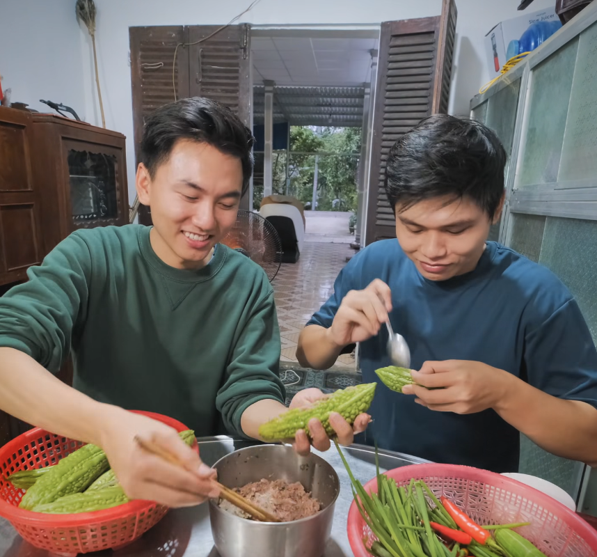 Bữa cơm nh&agrave; miền T&acirc;y mẹ nấu cho Khoai Lang Thang - Ảnh 3.