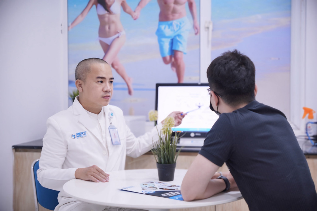 Mặc quần bó cả ngày lẫn đêm, người đàn ông 36 tuổi phải đi khám gấp- Ảnh 1.