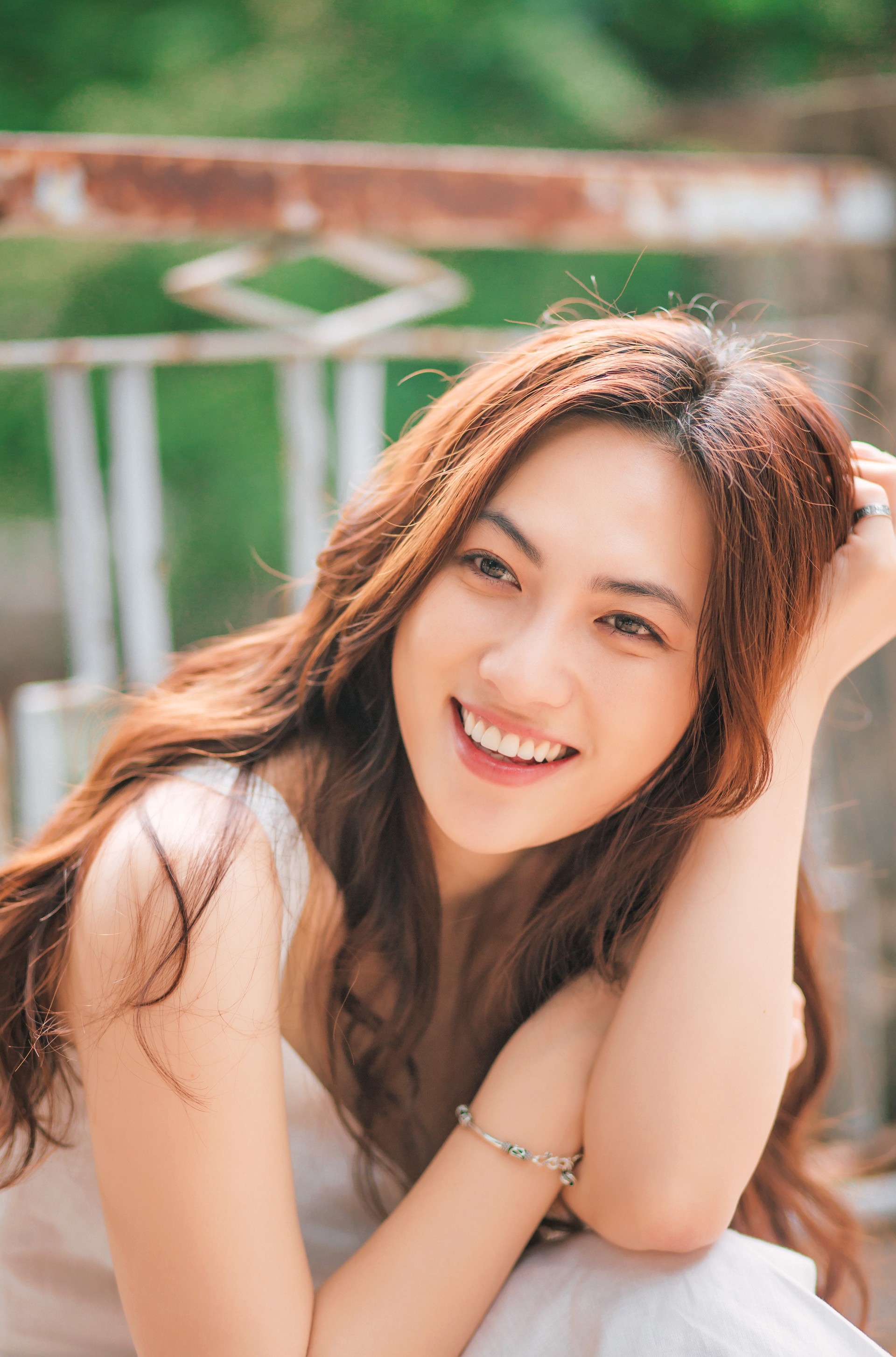 Nữ NSƯT thừa nhận r&igrave;nh rập sinh vi&ecirc;n ở cổng trường đại học suốt 3 năm, cứ thấy ai xinh l&agrave; chụp trộm- Ảnh 3.