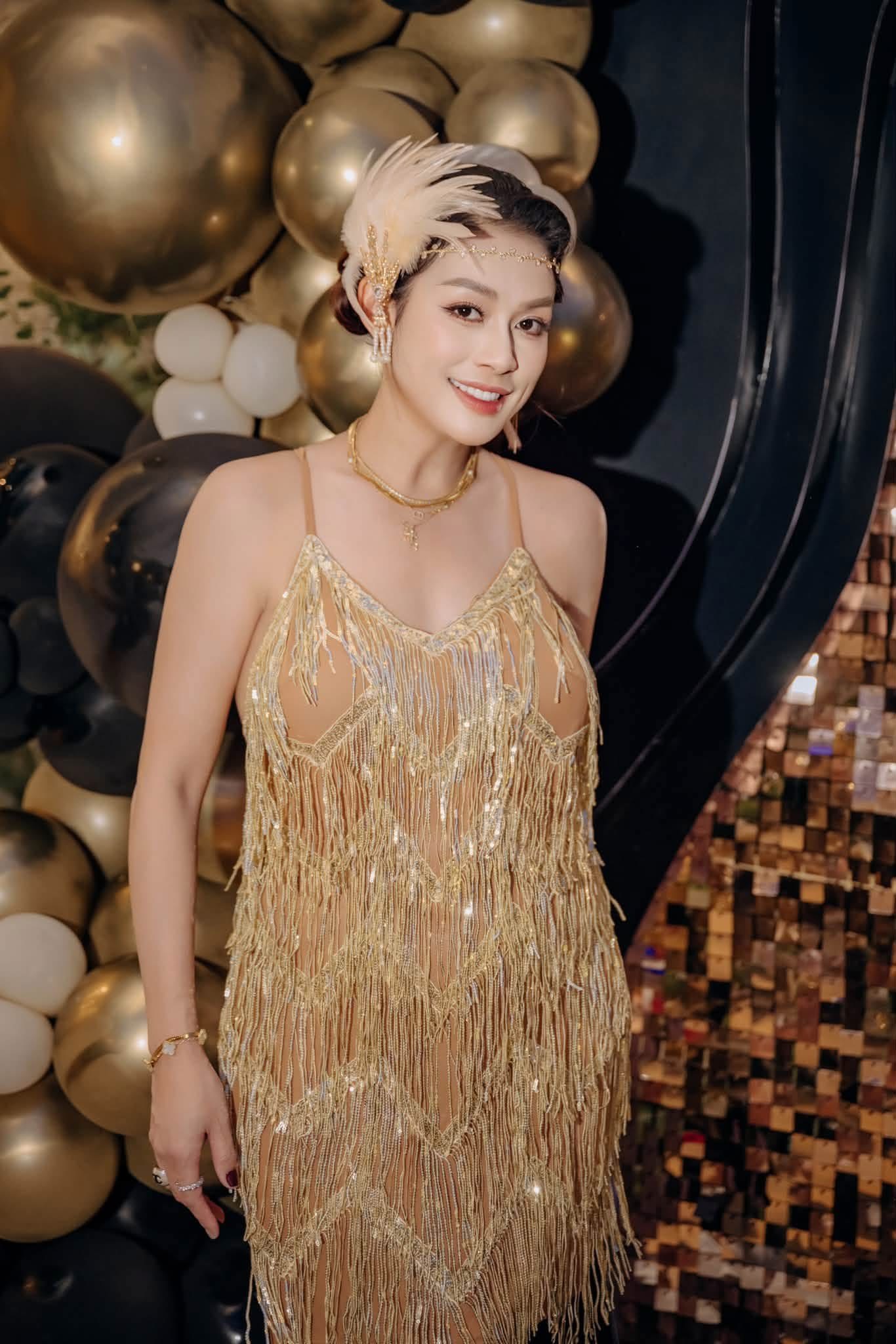 Mỹ nh&acirc;n gh&ecirc; gớm nhất Hoa Cỏ May sau 25 năm: Nhan sắc thăng hạng sau biến cố, đẹp hơn thời mới v&agrave;o nghề- Ảnh 5.