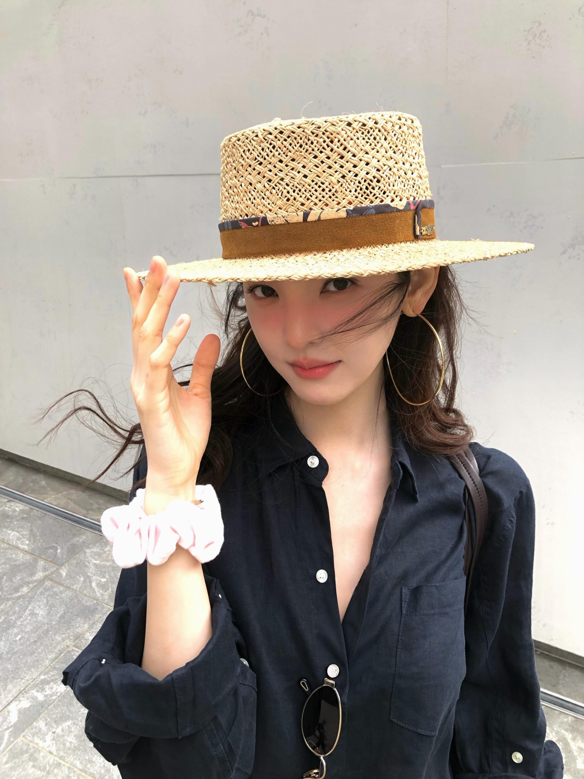 Chương Nhược Nam c&oacute; gương mặt s&aacute;ng bừng như nắng hạ, mặc g&igrave; l&ecirc;n người cũng đẹp đốn tim- Ảnh 2.