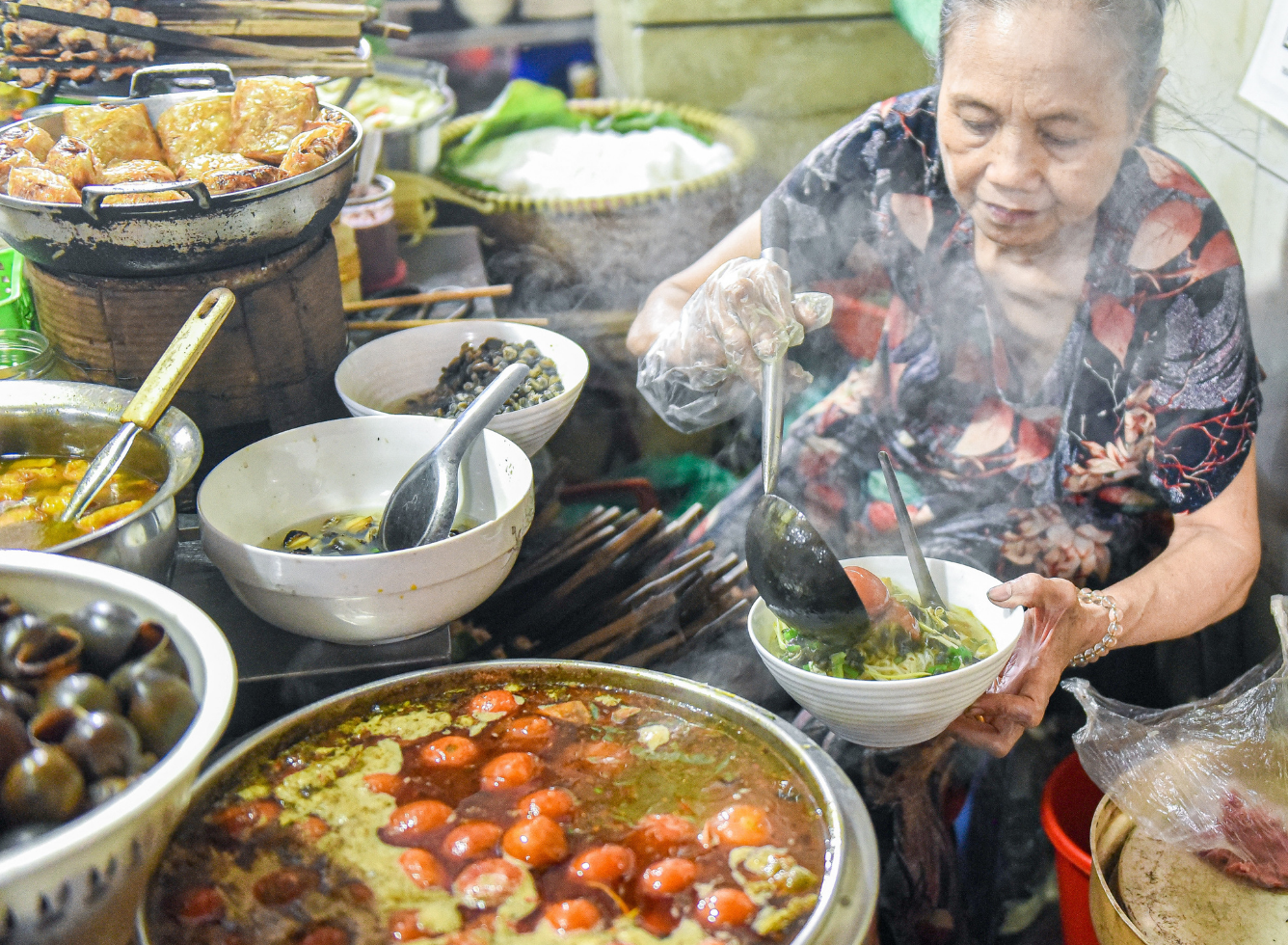 Một th&agrave;nh phố Việt Nam vượt Bangkok, bất ngờ lọt top 7 thế giới về ẩm thực đường phố - Ảnh 3.