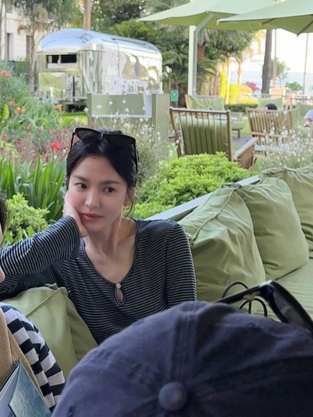 Song Hye Kyo khiến cả MXH phải "ối giời ơi"- Ảnh 6.