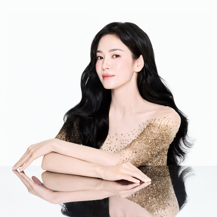 Song Hye Kyo khiến cả MXH phải "ối giời ơi"- Ảnh 7.