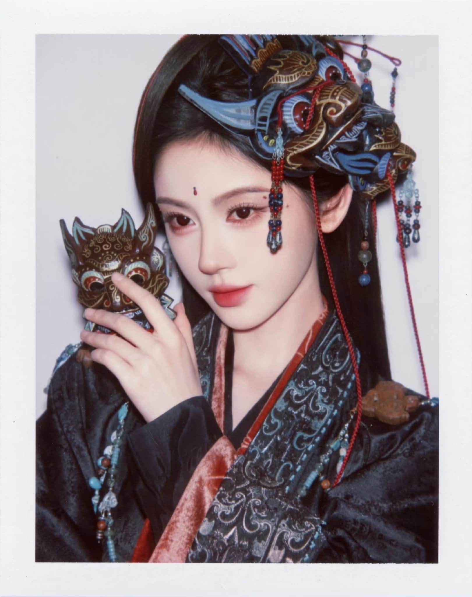 Đ&atilde; t&igrave;m thấy nữ thần ảnh polaroid đẹp nhất showbiz: G&oacute;c thẳng g&oacute;c nghi&ecirc;ng đều thần th&aacute;nh, 360 độ kh&ocirc;ng khuyết điểm- Ảnh 2.
