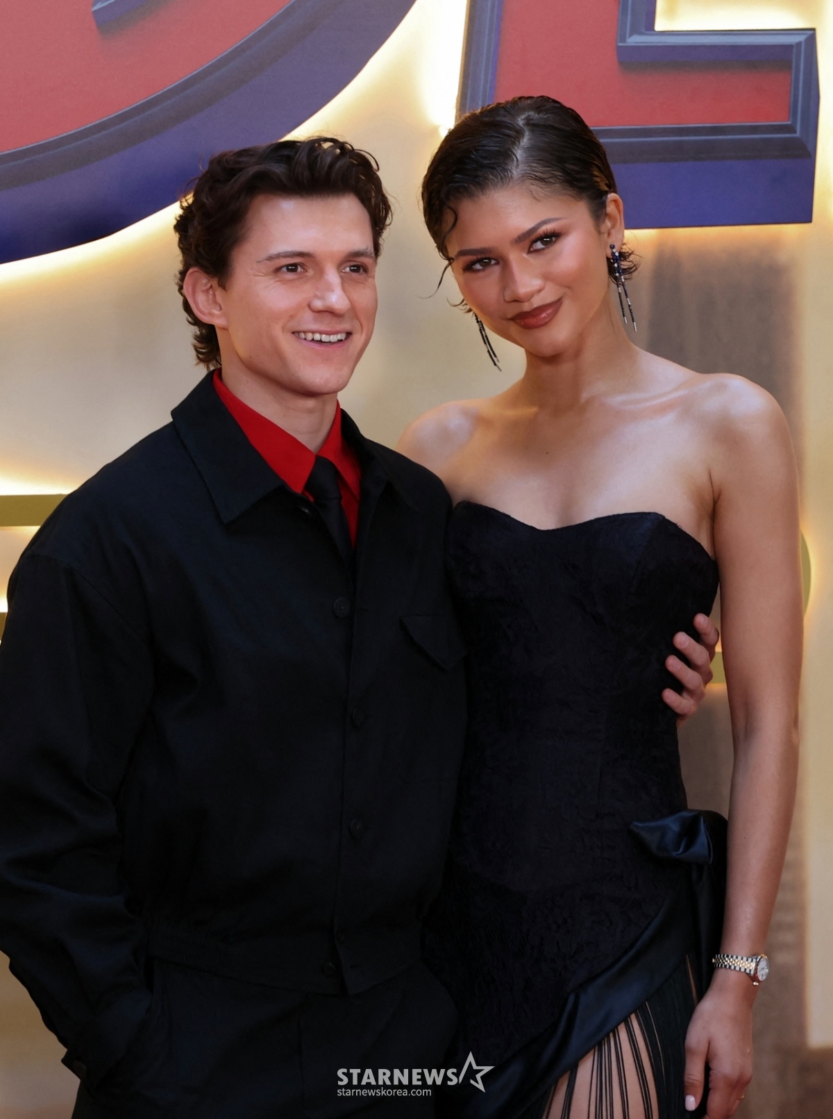 Đ&aacute;m cưới của "Người nhện" Tom Holland - Zendaya: Chi 18 tỷ bao trọn điền trang ở Anh, c&ograve;n d&ugrave;ng trực thăng đưa đ&oacute;n d&agrave;n kh&aacute;ch mời- Ảnh 9.