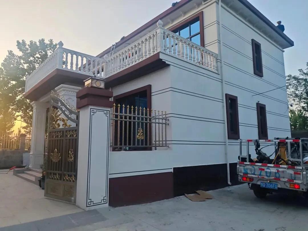 Nghỉ lễ về qu&ecirc;, t&ocirc;i bất ngờ thấy nh&agrave; mới mọc l&ecirc;n khắp l&agrave;ng: Bạn cũ n&oacute;i 5 l&yacute; do khiến t&ocirc;i phải suy nghĩ - Ảnh 6.