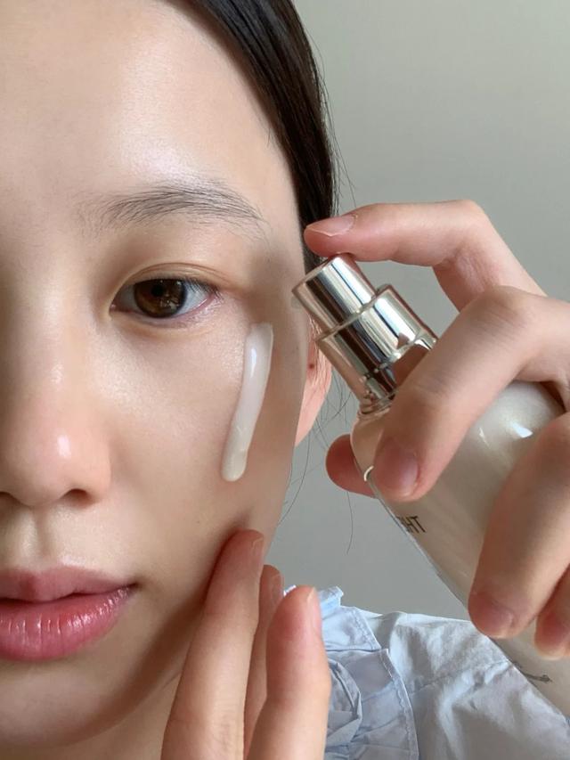 C&agrave;ng gần tuổi 30 c&agrave;ng n&ecirc;n duy tr&igrave; 4 th&oacute;i quen n&agrave;y nếu muốn da lu&ocirc;n căng b&oacute;ng, hồng h&agrave;o- Ảnh 4.