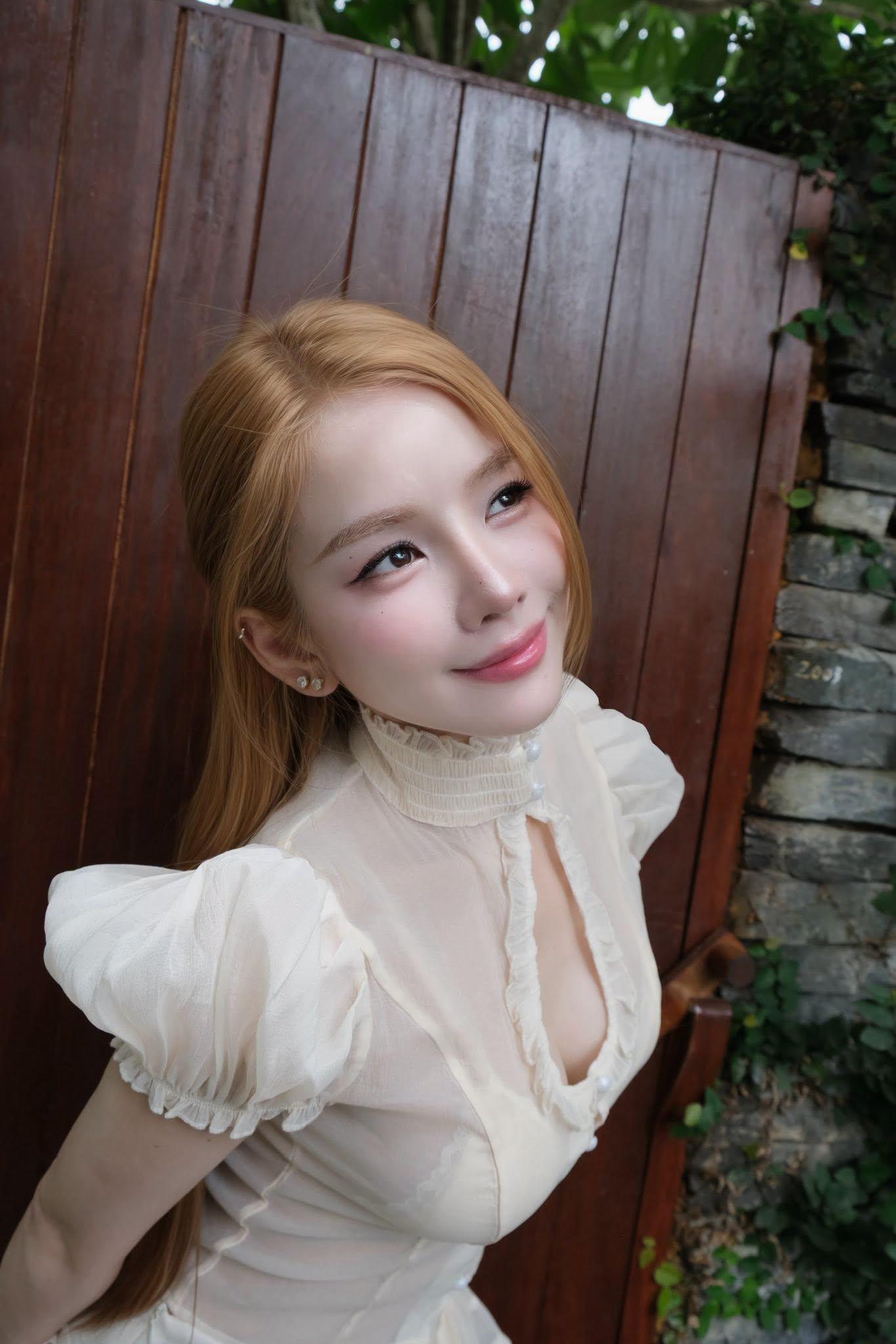 Gallery - DJ Mie sau 3 năm chia tay Hồng Thanh: Mua biệt thự, đi Mercedes, nhan sắc ngày càng lên hương - image 6