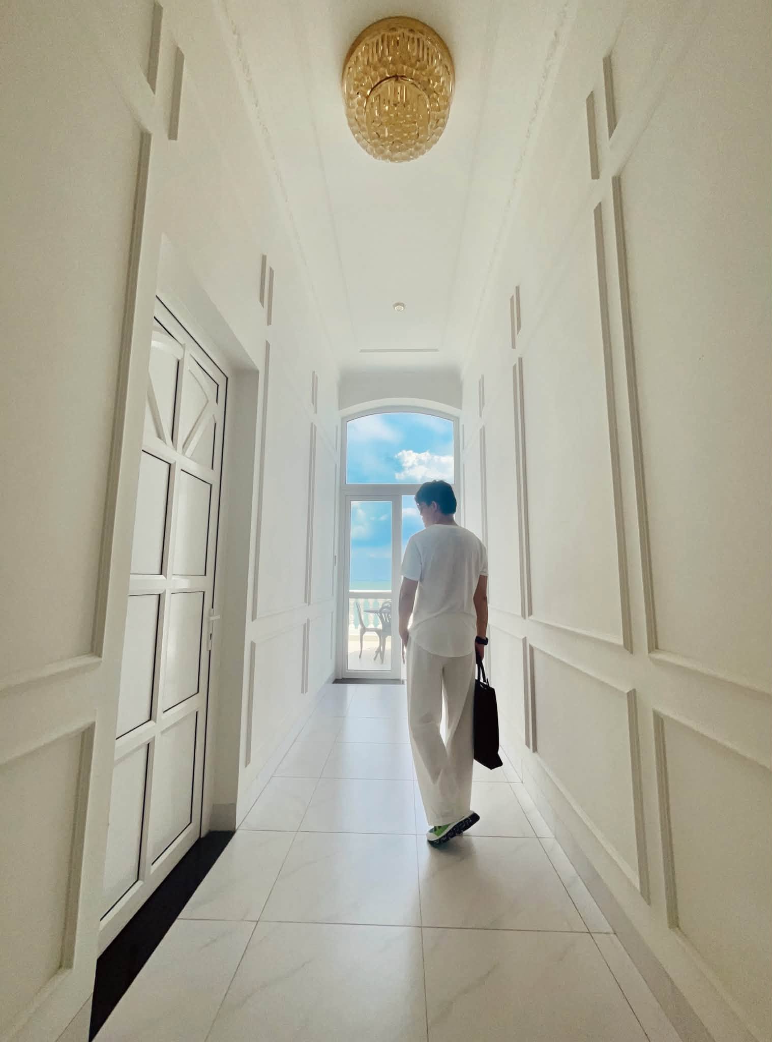 Nam nghệ sĩ Việt rao b&aacute;n biệt thự 400 tỷ ở TP.HCM, view đắc địa hướng thẳng ra biển- Ảnh 9.