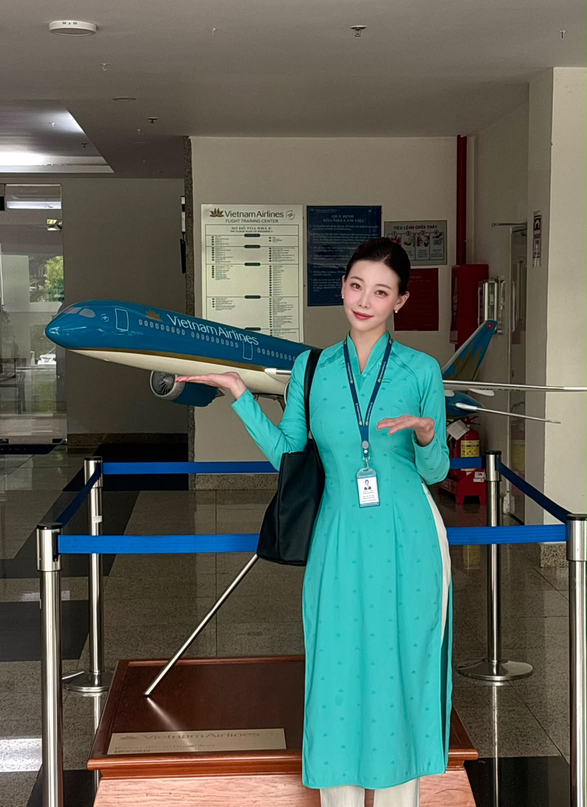 Tiếp vi&ecirc;n h&agrave;ng kh&ocirc;ng h&atilde;ng Vietnam Airlines mang quốc tịch H&agrave;n Quốc: Thu&ecirc; nh&agrave; ở TP.HCM sống 1 m&igrave;nh, m&ecirc; nhất l&agrave; đi xe &ocirc;m c&ocirc;ng nghệ- Ảnh 4.