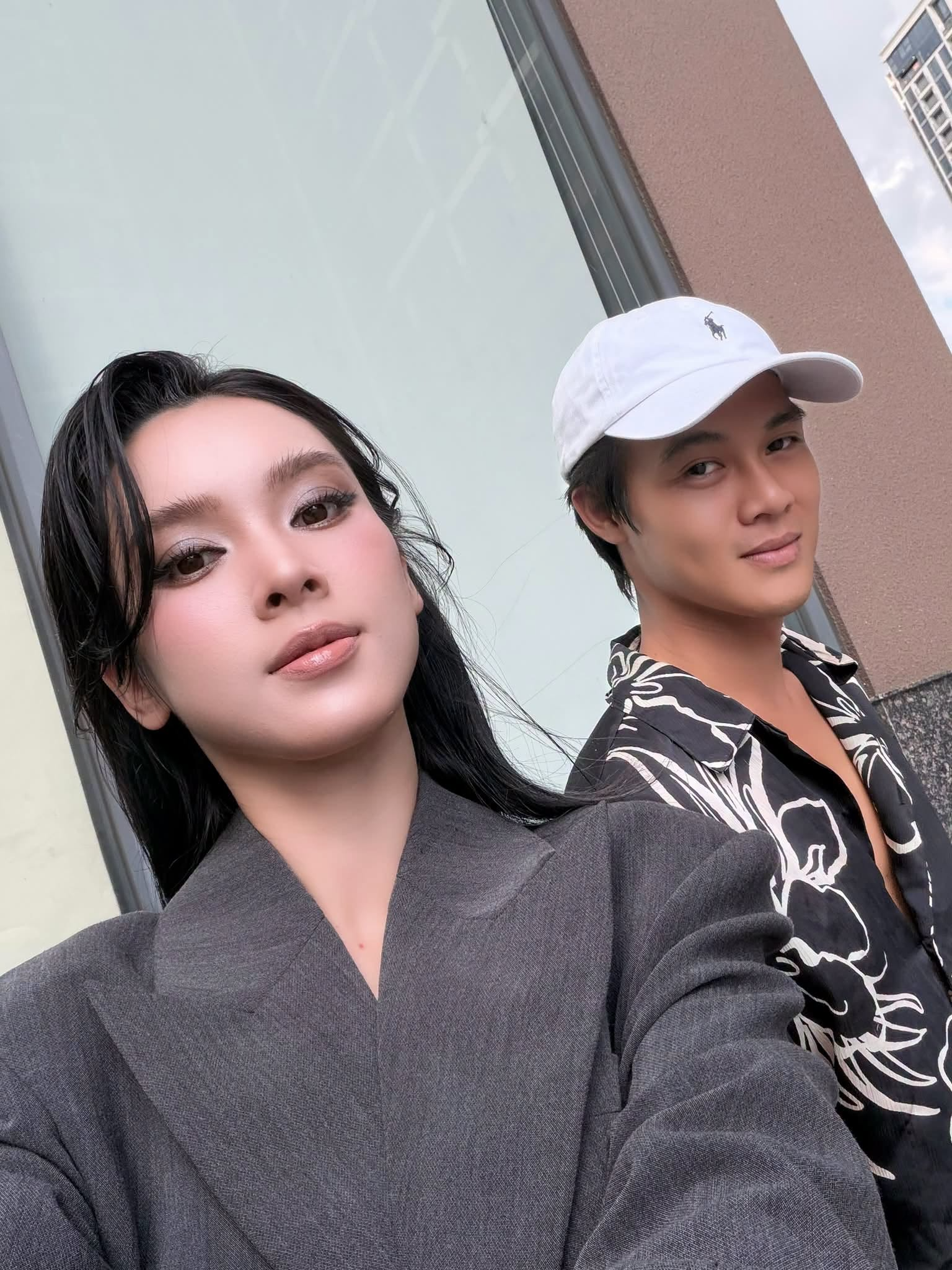 Mỹ nh&acirc;n c&oacute; con ri&ecirc;ng cưới thiếu gia miền T&acirc;y: Lộ diện sau thời gian mất h&uacute;t, đ&ocirc;i ch&acirc;n khẳng khiu g&acirc;y ch&uacute; &yacute;- Ảnh 6.