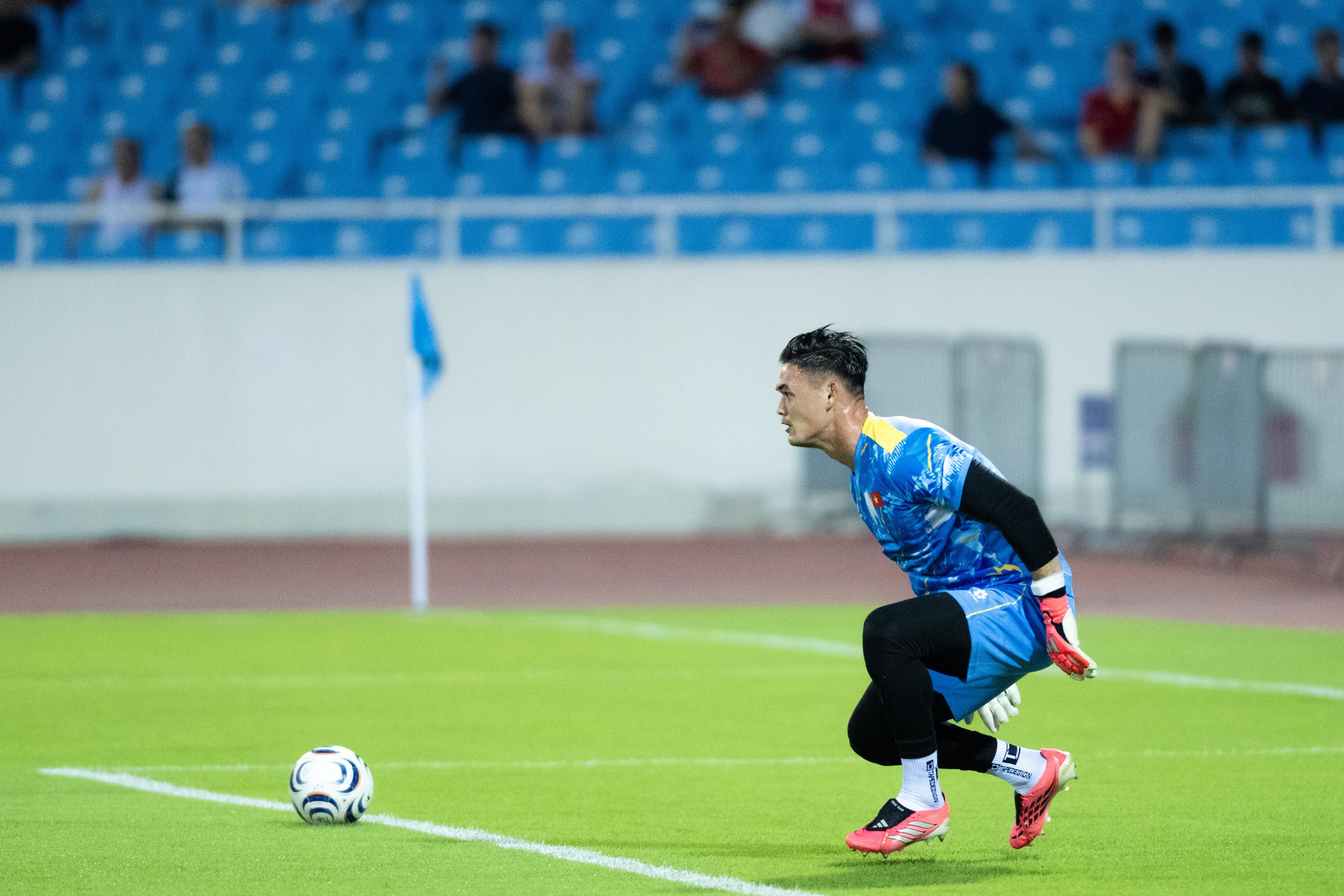 Gallery - Thứ 6 ngày 7 tháng 8 - Đình Bắc 9 ghi bàn giúp ĐT Việt Nam thắng 3-1 Campuchia, thẳng tiến bán kết ASEAN Cup - image 10