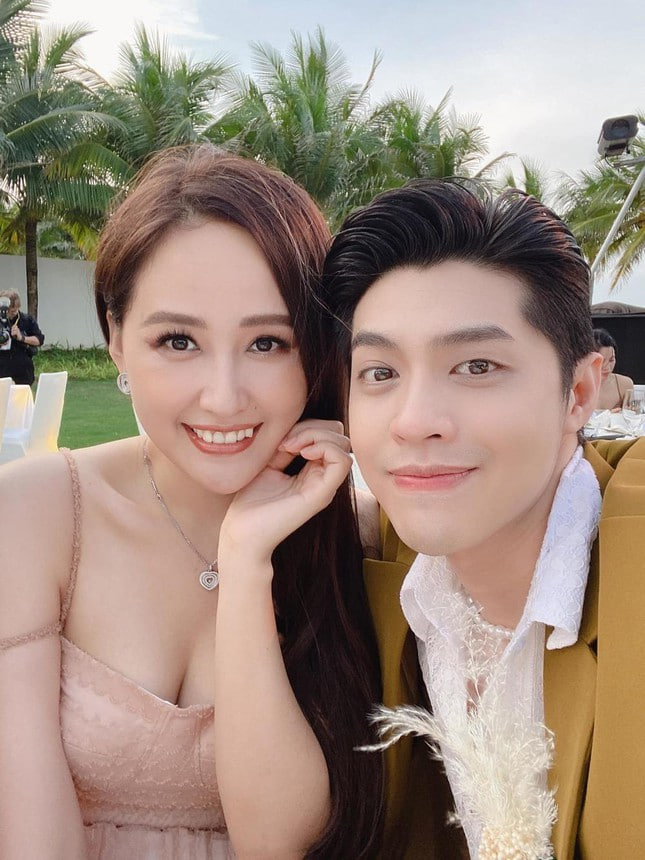 Ca sĩ Việt 3 lần nhận đề cử đẹp nhất thế giới: Đẹp trai đến mức 1 Hoa hậu nhận "chồng", 20 năm trẻ m&atilde;i kh&ocirc;ng gi&agrave;- Ảnh 5.