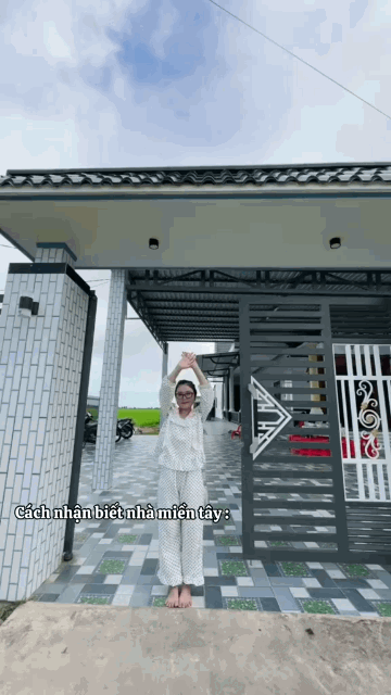 Ph&aacute;t ghen với nh&agrave; miền T&acirc;y: Rộng th&ecirc;nh thang kh&ocirc;ng thấy điểm dừng, camera lia g&oacute;c n&agrave;o cũng qu&aacute; wow- Ảnh 1.