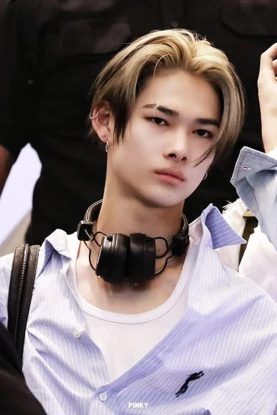 Nam ca sĩ sụp đổ h&igrave;nh tượng v&igrave; 1 fan qua đời, bị cả showbiz chỉ tr&iacute;ch- Ảnh 1.