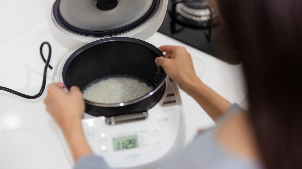 Lời khuy&ecirc;n cho gia đ&igrave;nh đang d&ugrave;ng nồi cơm điện- Ảnh 1.