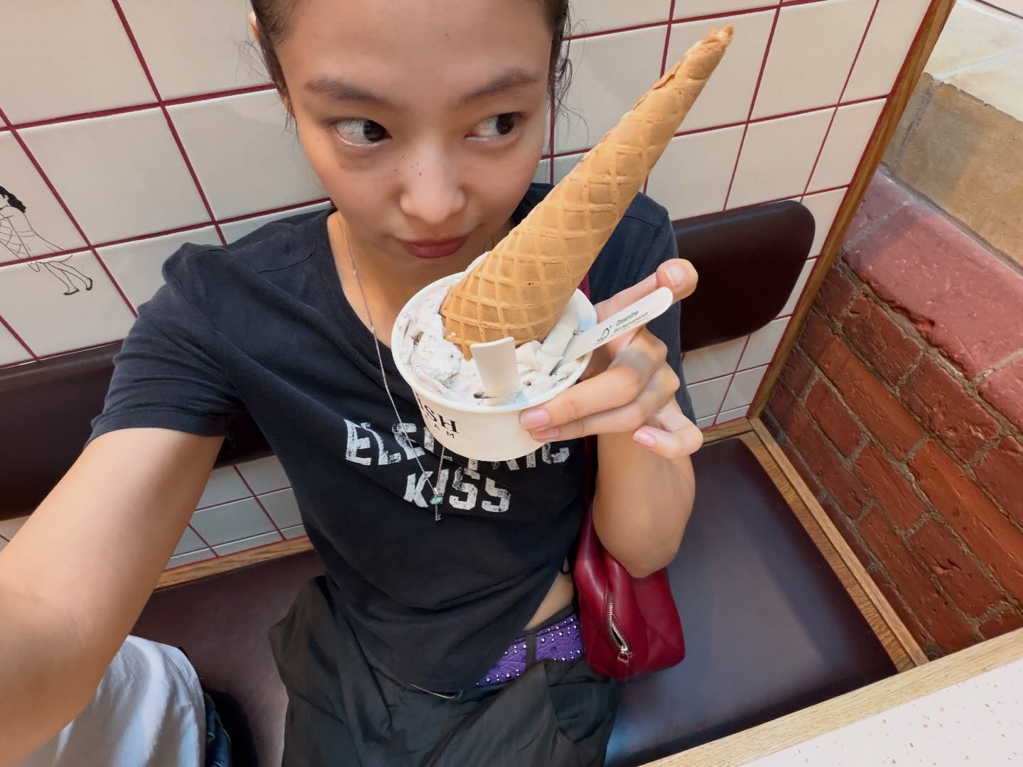 T&igrave;m ra c&aacute;ch để da kh&ocirc;ng t&igrave; vết như Jennie- Ảnh 2.