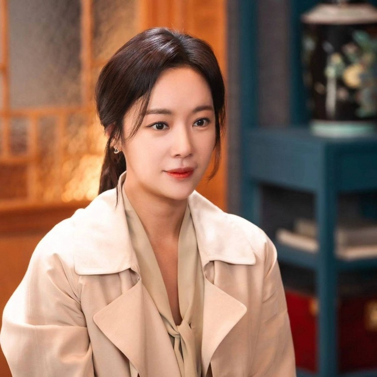 Dụi mắt kh&ocirc;ng nhận ra Hwang Jung Eum sau &aacute;n t&ugrave; tội biển thủ c&ocirc;ng quỹ- Ảnh 5.