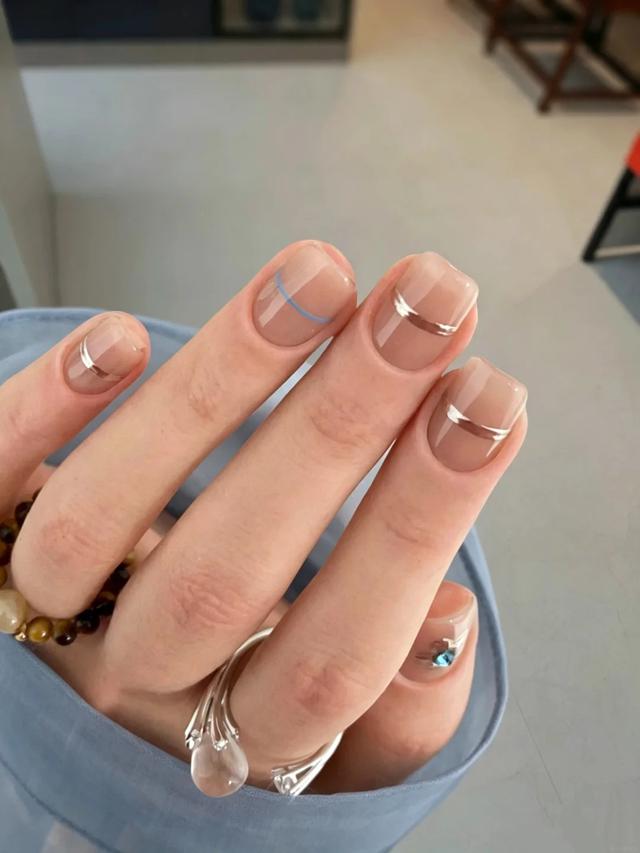 8 xu hướng nail m&ugrave;a thu 2026: C&agrave;ng tối giản c&agrave;ng sang, chuẩn tinh thần old money- Ảnh 5.