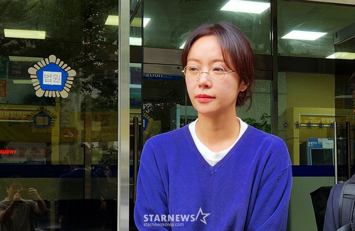 Dụi mắt kh&ocirc;ng nhận ra Hwang Jung Eum sau &aacute;n t&ugrave; tội biển thủ c&ocirc;ng quỹ- Ảnh 7.