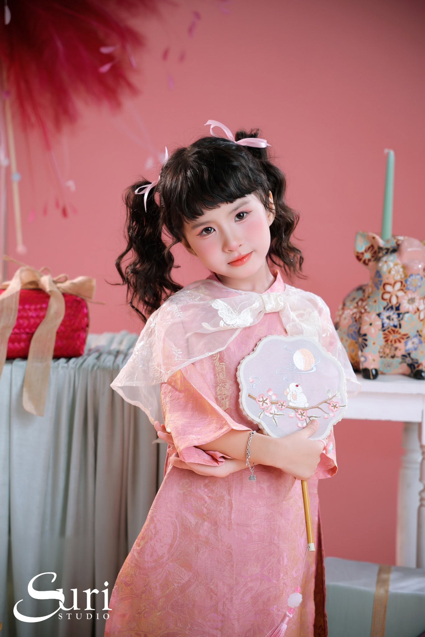 Con g&aacute;i Thi&ecirc;n An v&agrave; Jack g&acirc;y ch&uacute; &yacute; khi diễn catwalk ở tuổi l&ecirc;n 5, visual "sao y bản ch&iacute;nh"- Ảnh 5.