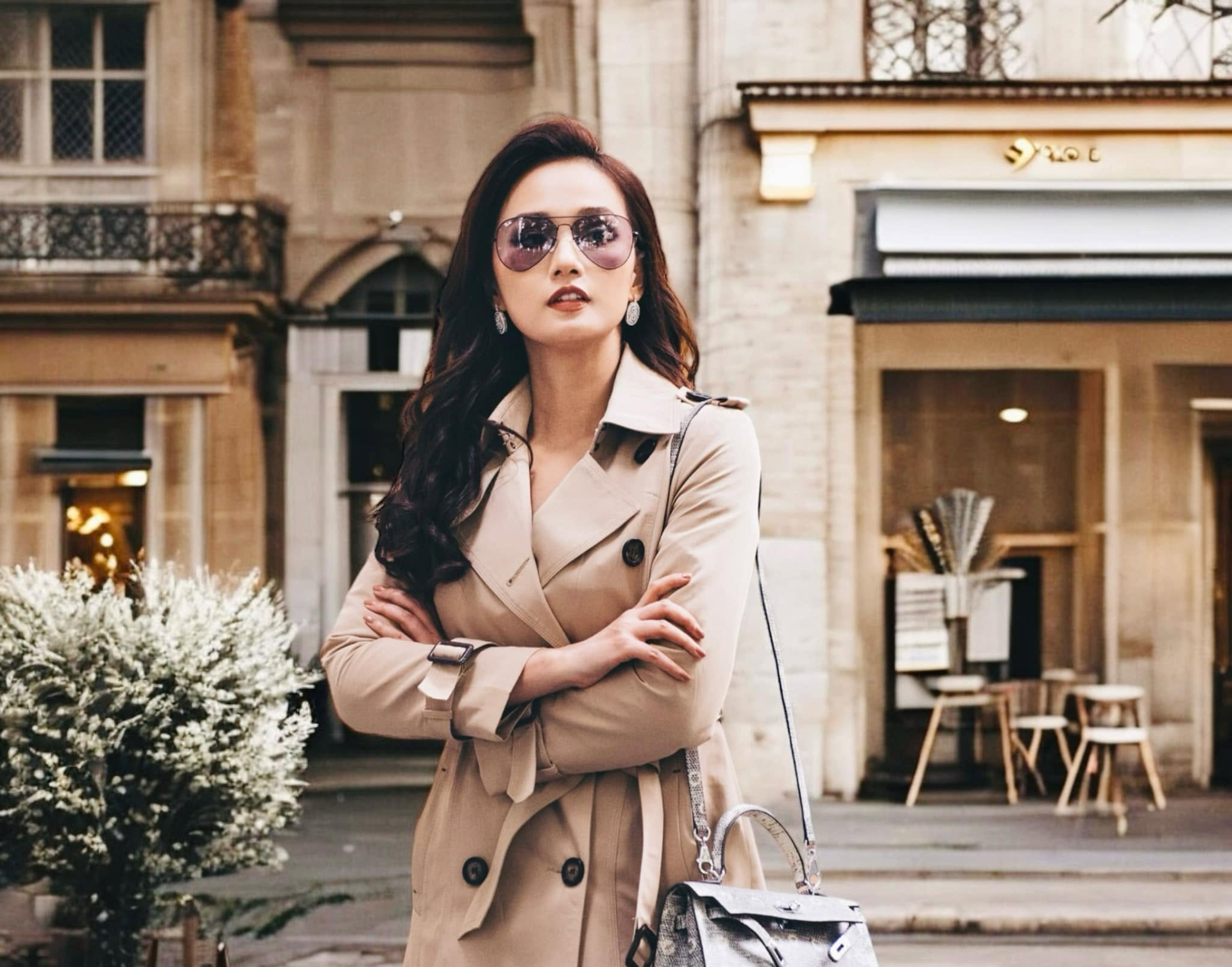 Nữ diễn vi&ecirc;n l&agrave; người đẹp Phụ nữ thế kỷ 21 c&oacute; BST kim cương h&agrave;ng trăm tỷ, được chồng nu&ocirc;i 17 năm- Ảnh 5.
