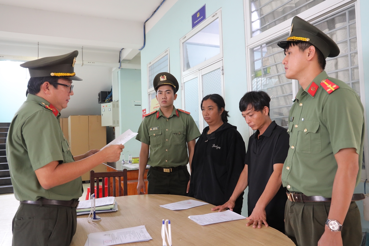 Ra quyết định khởi tố h&igrave;nh sự vợ chồng Gi&aacute;m đốc Nguyễn Văn Huy v&agrave; Đỗ Ngọc &Aacute;nh- Ảnh 1.