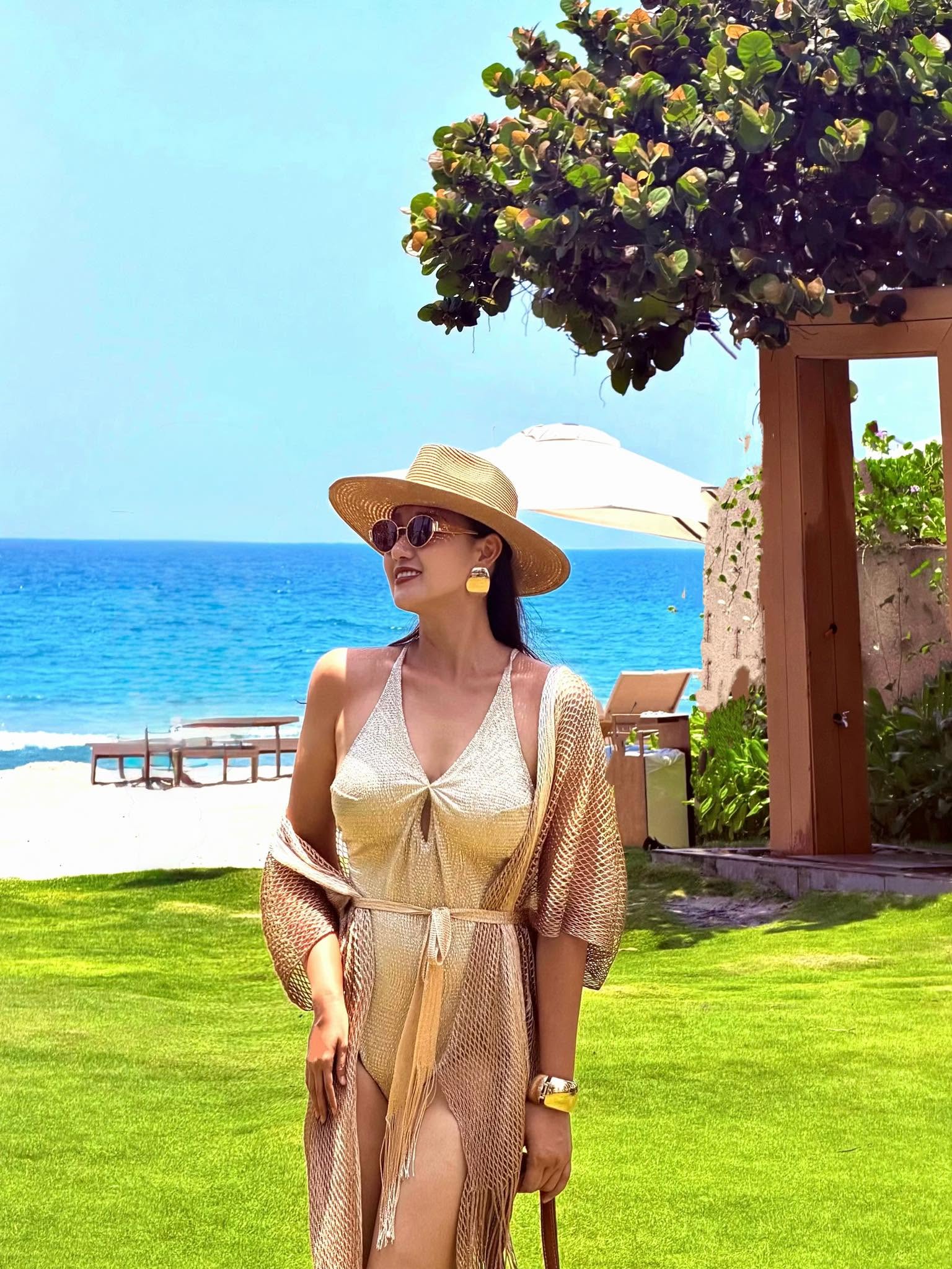 Nữ diễn vi&ecirc;n l&agrave; người đẹp Phụ nữ thế kỷ 21 c&oacute; BST kim cương h&agrave;ng trăm tỷ, được chồng nu&ocirc;i 17 năm- Ảnh 3.