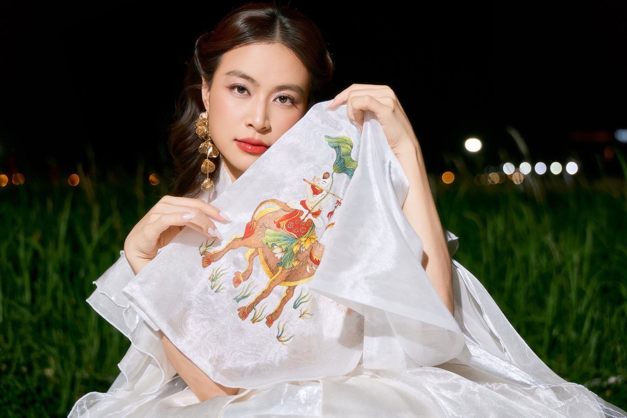 Ca kh&uacute;c mở ra kỷ nguy&ecirc;n mới của nhạc Việt: Biến ca sĩ th&agrave;nh &ldquo;s&aacute;ch mẫu&rdquo;, 10 năm nghe lại vẫn nổi da g&agrave;- Ảnh 5.
