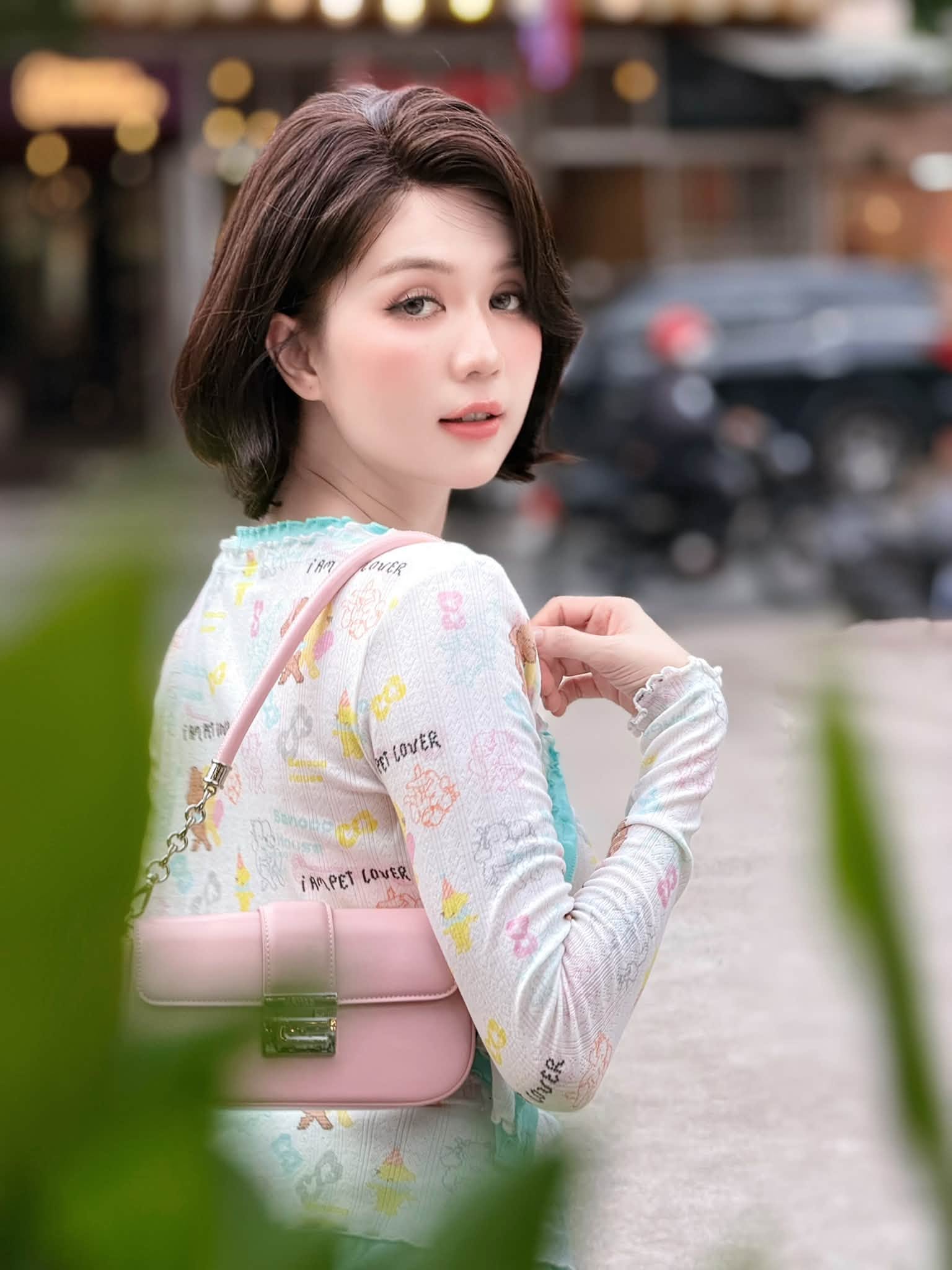 Ngọc Trinh th&ocirc;ng b&aacute;o đ&oacute;ng cửa nh&agrave; h&agrave;ng sau 2 năm- Ảnh 3.