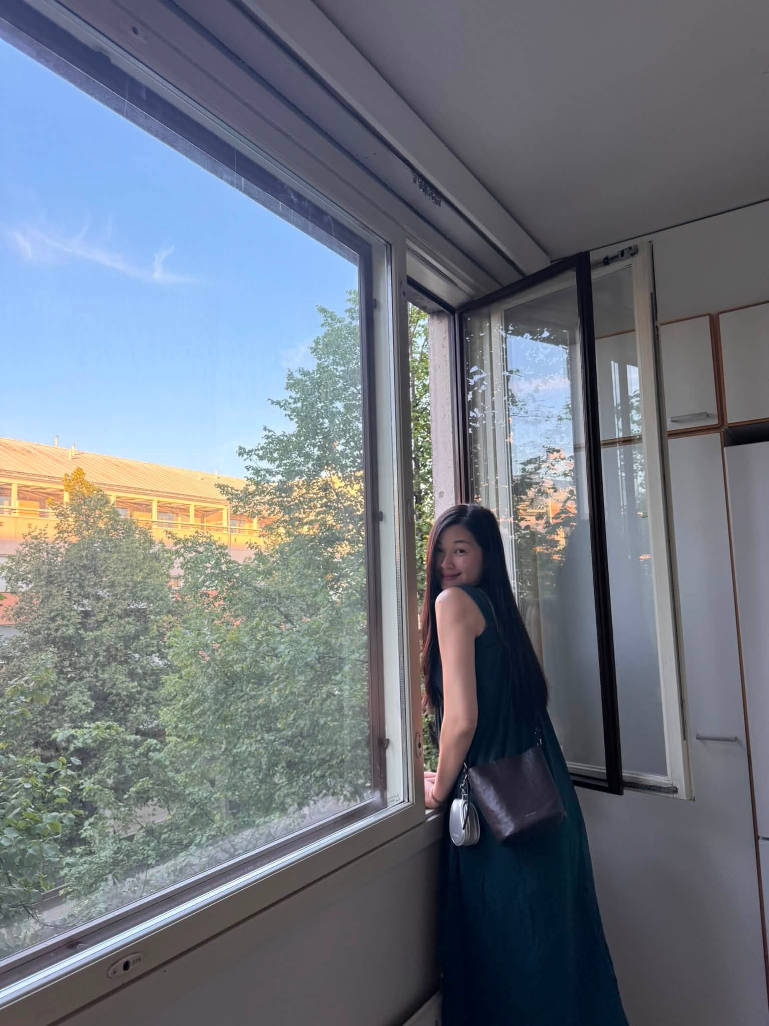 &Aacute; hậu Việt ly h&ocirc;n chồng diễn vi&ecirc;n quyết định sang Phần Lan sinh sống, vất vả đi t&igrave;m nh&agrave; thu&ecirc;- Ảnh 1.