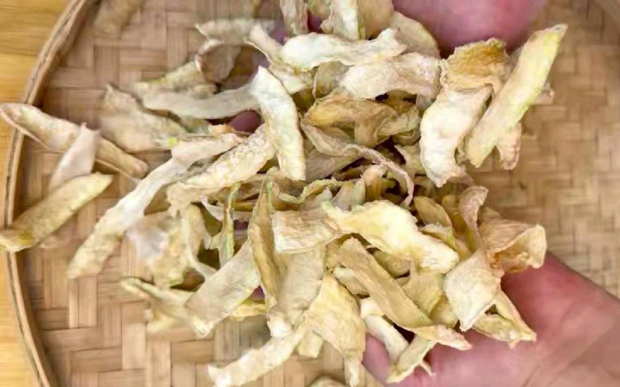 Khi m&ugrave;a thu bắt đầu, n&ecirc;n phơi kh&ocirc; 4 loại rau n&agrave;y, bảo quản trong tủ lạnh v&agrave; d&ugrave;ng để nấu ăn đến tận năm sau- Ảnh 1.