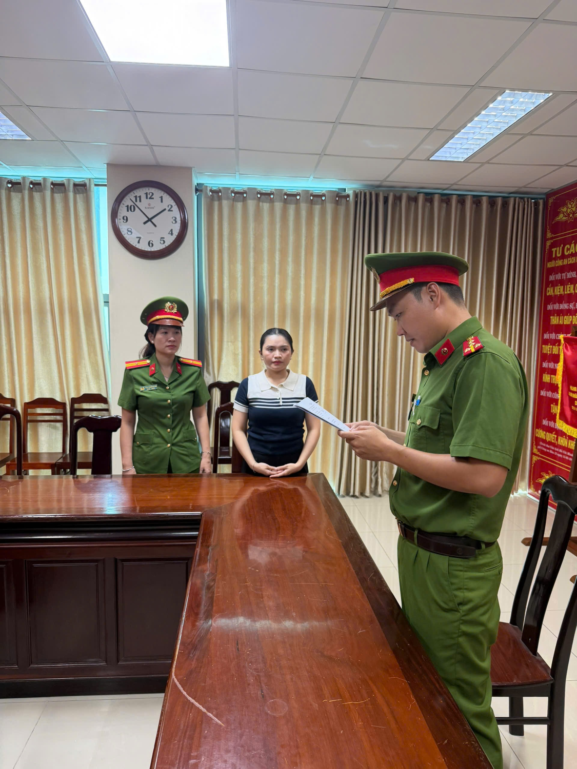 Ra quyết định khởi tố chủ hộ kinh doanh Huỳnh Hạ Thi SN 1995- Ảnh 3.