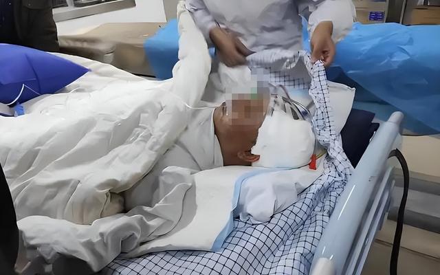 Tưởng ăn cơm buổi sáng sẽ 'nặng bụng', chuyên gia dinh dưỡng nói điều bất ngờ - Ảnh 2.