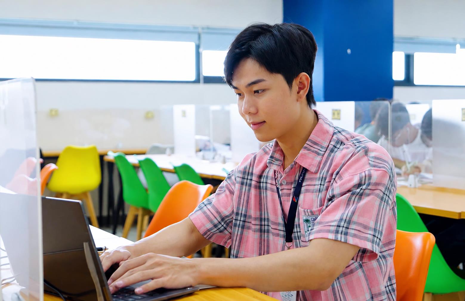 M&ocirc;i trường học tập to&agrave;n diện gi&uacute;p sinh vi&ecirc;n HUFLIT sẵn s&agrave;ng cho thị trường lao động chất lượng cao - Ảnh 2.