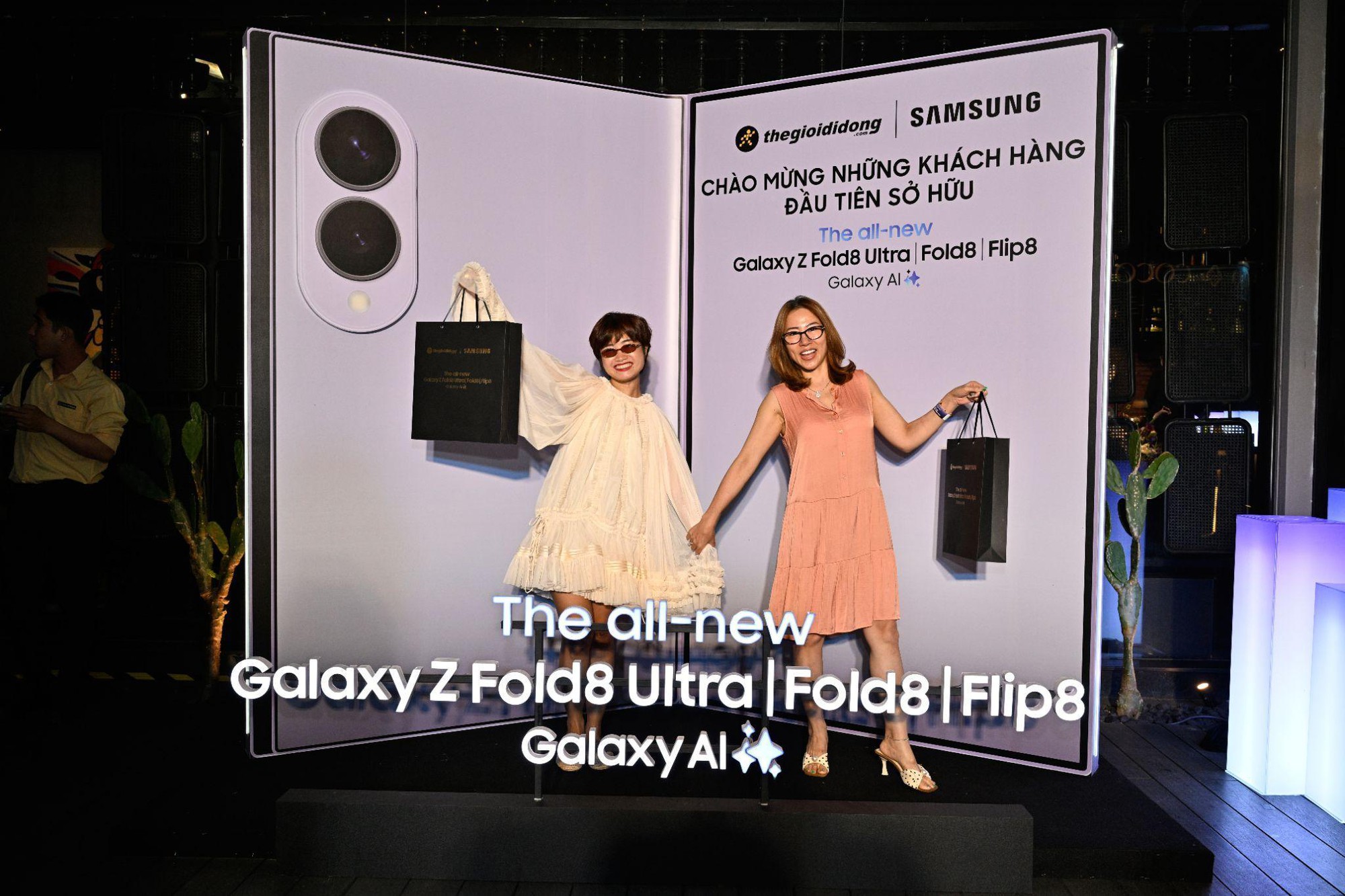 Thế Giới Di Động biến ngày nhận Galaxy Z8 thành trải nghiệm đặc biệt: Sáng giao máy bằng mô tô, tối tiệc tối siêu VIP - Ảnh 3.