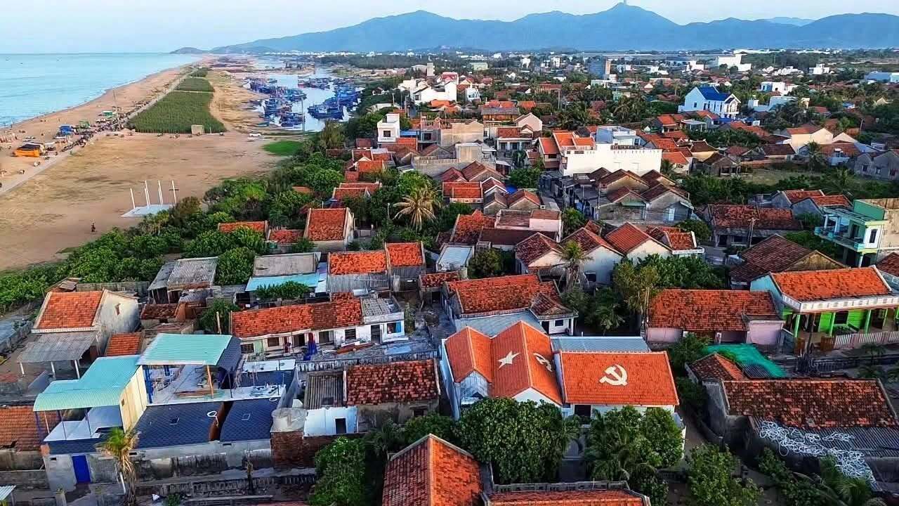 Việt Nam sở hữu ng&ocirc;i l&agrave;ng ch&agrave;i 400 năm tuổi v&iacute; như &ldquo;vi&ecirc;n ngọc th&ocirc;&rdquo; của xứ Nẫu, được đề cử &ldquo;L&agrave;ng du lịch tốt nhất thế giới&rdquo;- Ảnh 2.