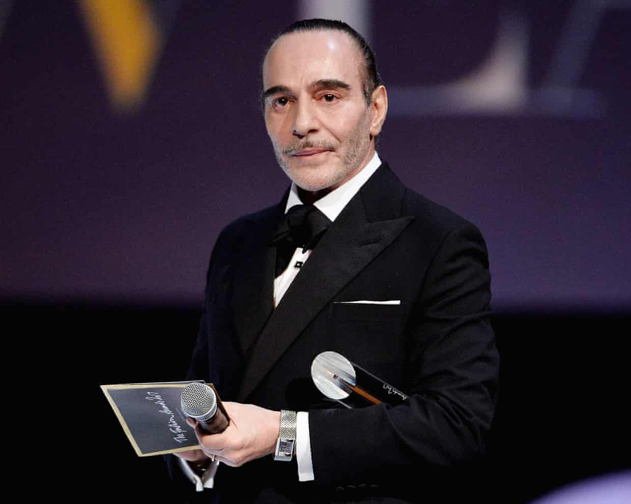 Triển l&atilde;m Met Gala 2027 của John Galliano ch&iacute;nh thức bị hủy sau l&agrave;n s&oacute;ng phẫn nộ về ph&aacute;t ng&ocirc;n kỳ thị- Ảnh 2.