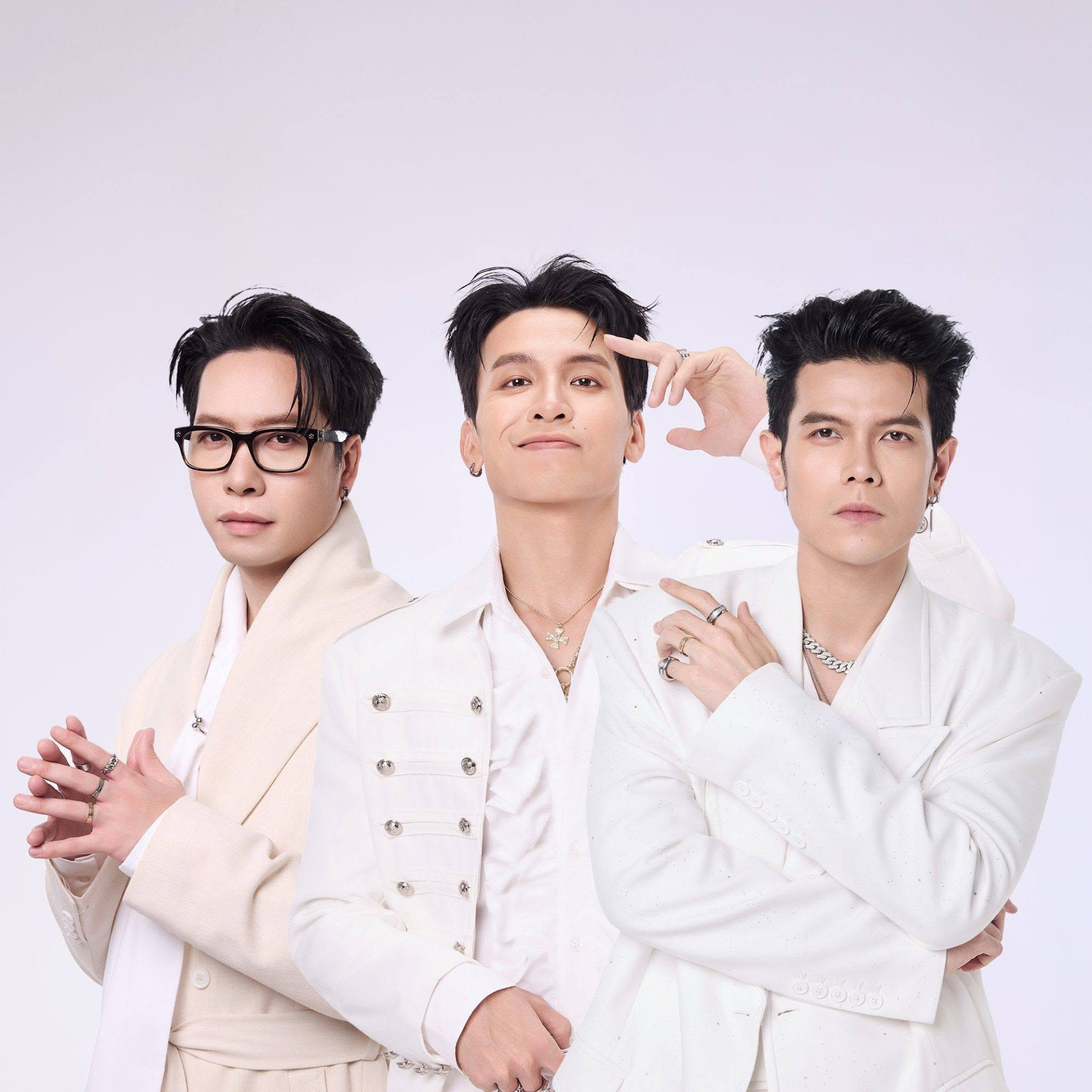 Nam ca sĩ Việt kh&ocirc;ng thi Ch&ocirc;ng Gai m&agrave; hot nhất nh&igrave; chương tr&igrave;nh, đắt show tất bật từ Nam ra Bắc- Ảnh 3.