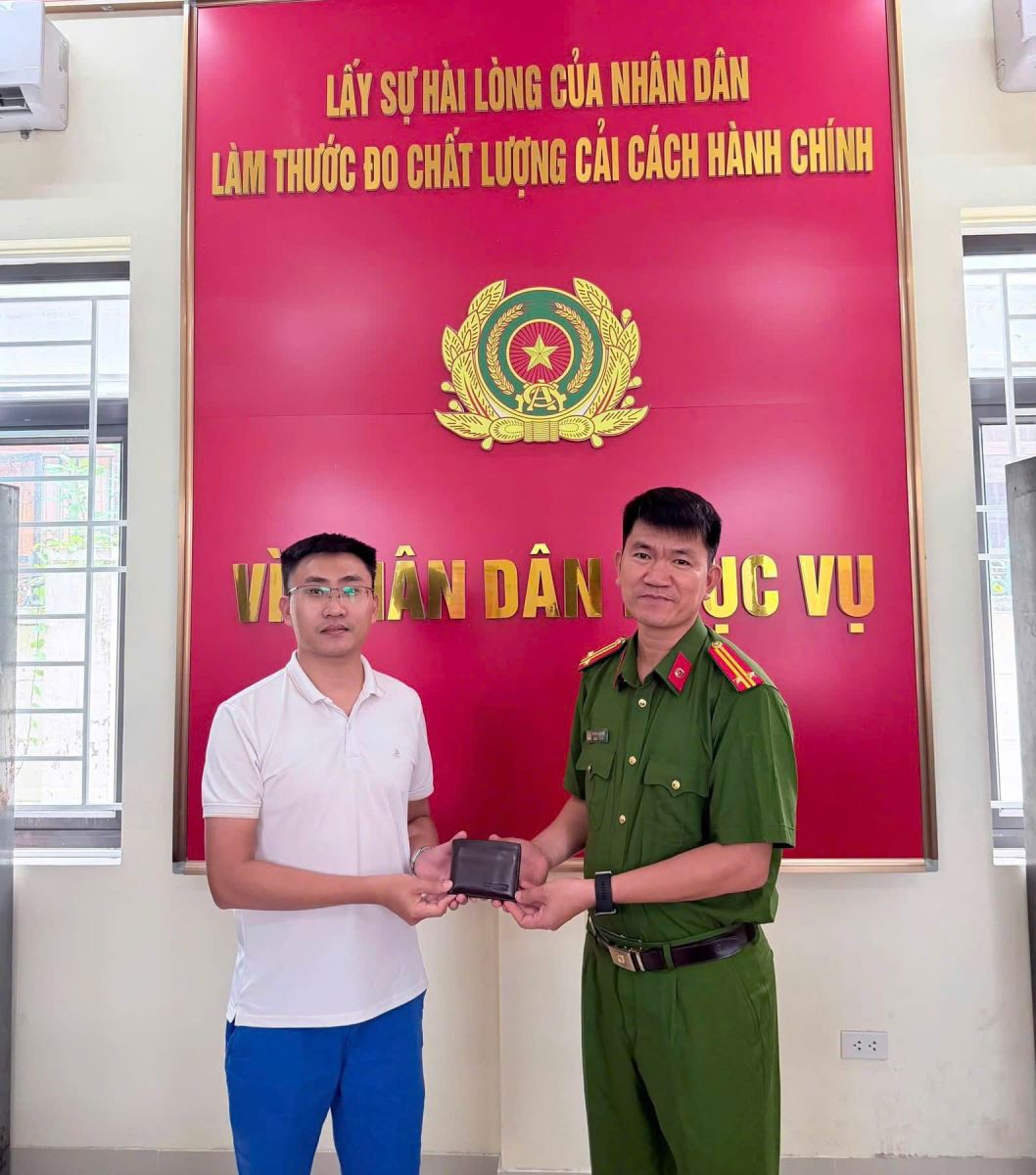 Ph&aacute;t hiện 4.000.000 đồng c&ugrave;ng 1 nhẫn v&agrave;ng nằm chơ vơ ở Khu du lịch Tam Đảo, c&ocirc;ng an li&ecirc;n hệ Trần Minh Đức SN 1991 để x&aacute;c minh- Ảnh 1.
