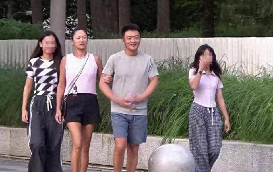 Chị Đẹp sống với chồng cơ trưởng 7 năm kh&ocirc;ng h&ocirc;n th&uacute;, phải viết thư xin được l&agrave;m mẹ kế nu&ocirc;i 2 con ri&ecirc;ng- Ảnh 2.