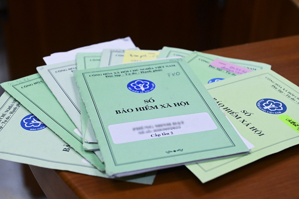 Bảo hiểm x&atilde; hội Việt Nam giải đ&aacute;p th&ocirc;ng tin quan trọng về BHXH bắt buộc v&agrave; tự nguyện- Ảnh 1.
