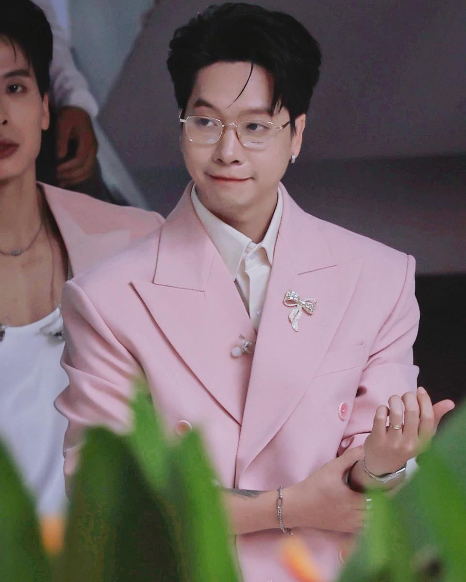 Nam ca sĩ Việt kh&ocirc;ng thi Ch&ocirc;ng Gai m&agrave; hot nhất nh&igrave; chương tr&igrave;nh, đắt show tất bật từ Nam ra Bắc- Ảnh 6.