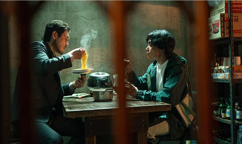 Phim H&agrave;n hay đến từng gi&acirc;y chiếm top 1 Netflix to&agrave;n cầu: Nam ch&iacute;nh diễn như thần nhập, gh&eacute;t cay đắng cũng kh&ocirc;ng d&aacute;m ch&ecirc;- Ảnh 3.