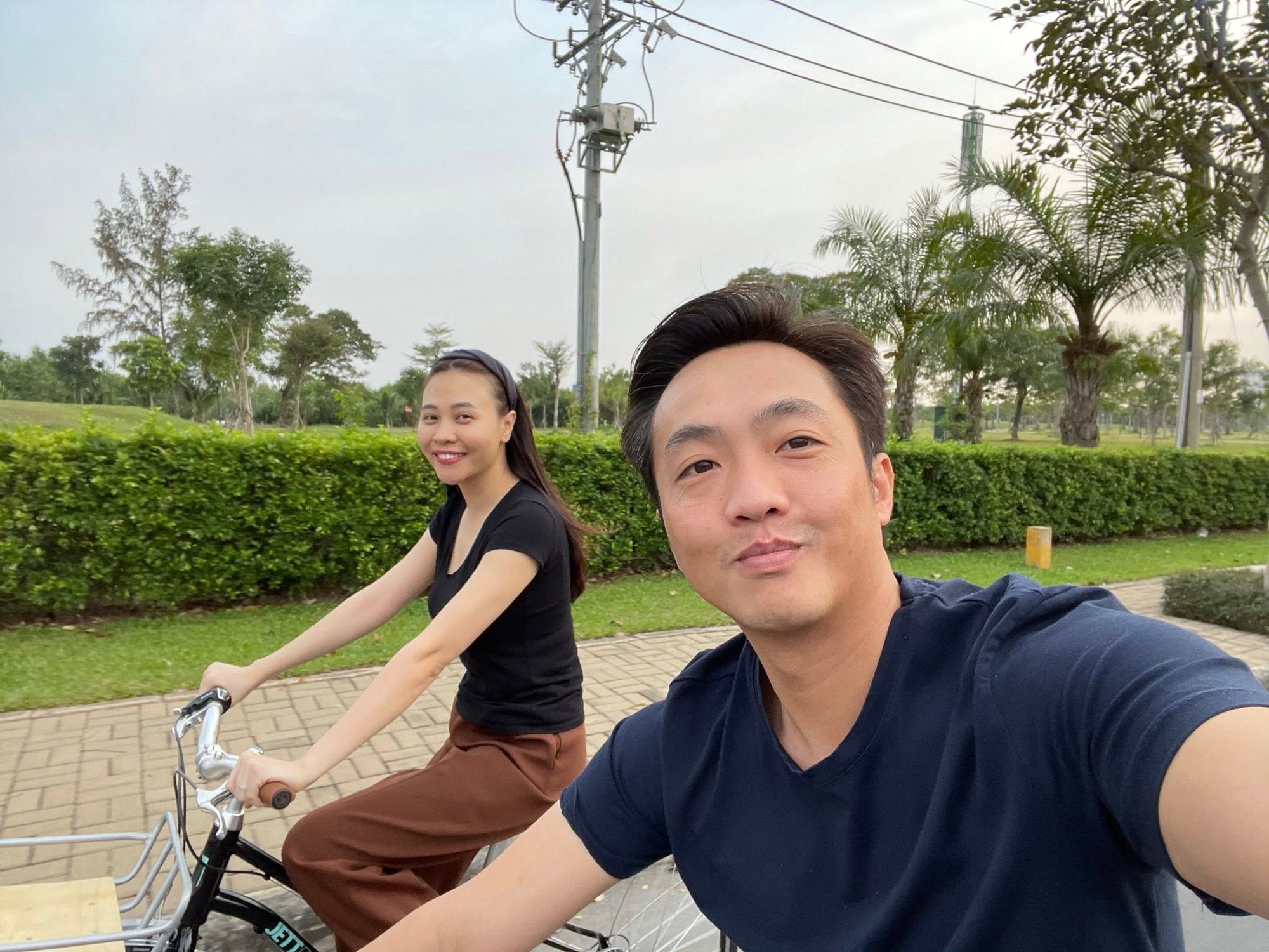 Cường Đ&ocirc; La bất ngờ đi b&aacute;n phở &ldquo;thu bạc lẻ&rdquo;, Minh Nhựa n&oacute;i 1 c&acirc;u khiến đại gia SN 1982 &ldquo;cứng người&rdquo;- Ảnh 9.