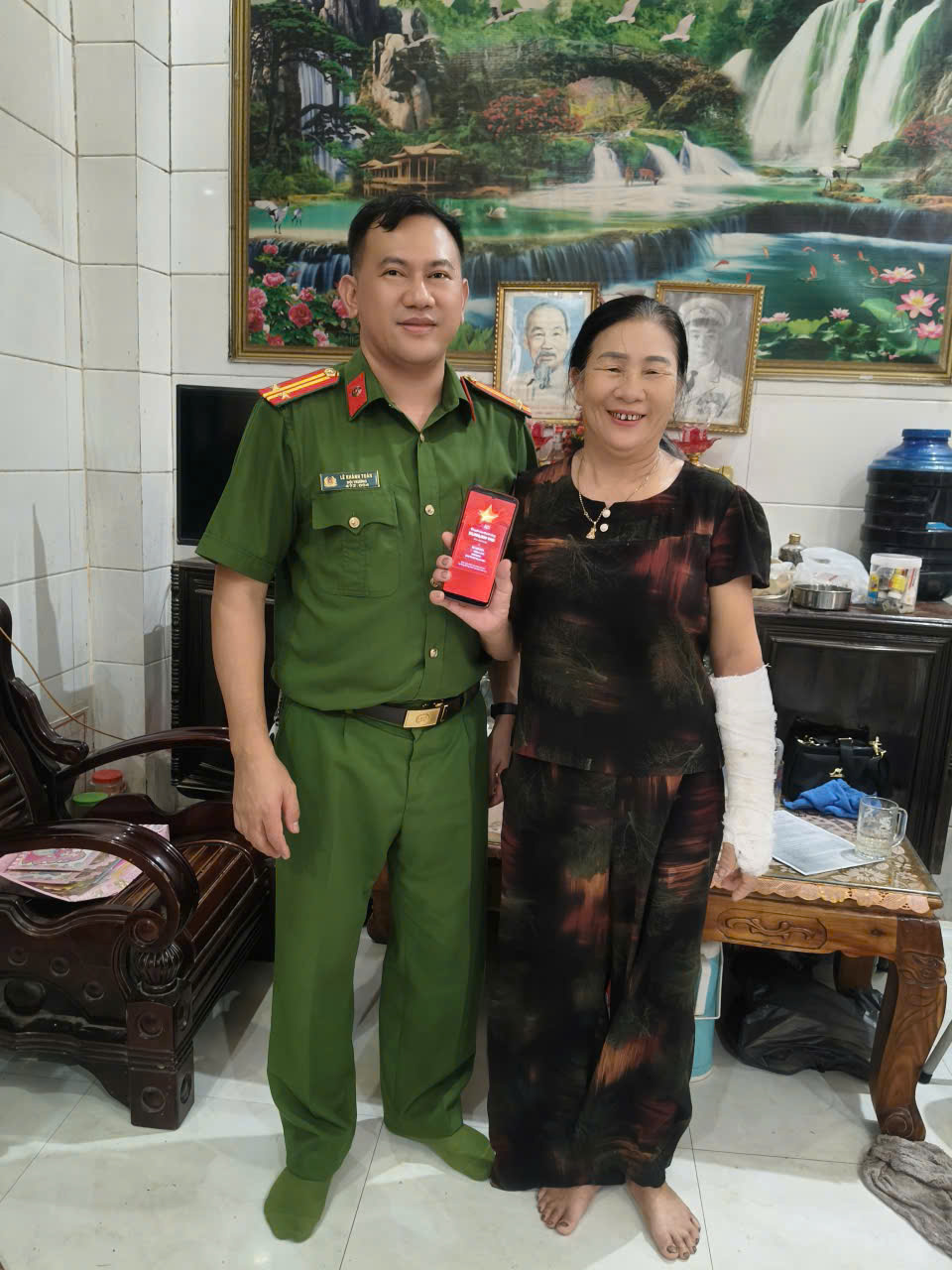 C&ocirc;ng an c&aacute;c tỉnh x&aacute;c minh loạt giao dịch chuyển khoản từ 22,5 triệu, 50 triệu, 499 triệu đến 620 triệu... của c&aacute;c trường hợp sau- Ảnh 2.