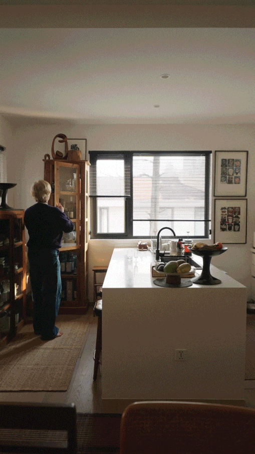 61 tuổi vẫn làm việc, thuê căn hộ 236m² và không còn mê đồ hiệu: Cách tiêu tiền của cựu siêu mẫu khiến nhiều người trung niên phải nghĩ lại- Ảnh 9.