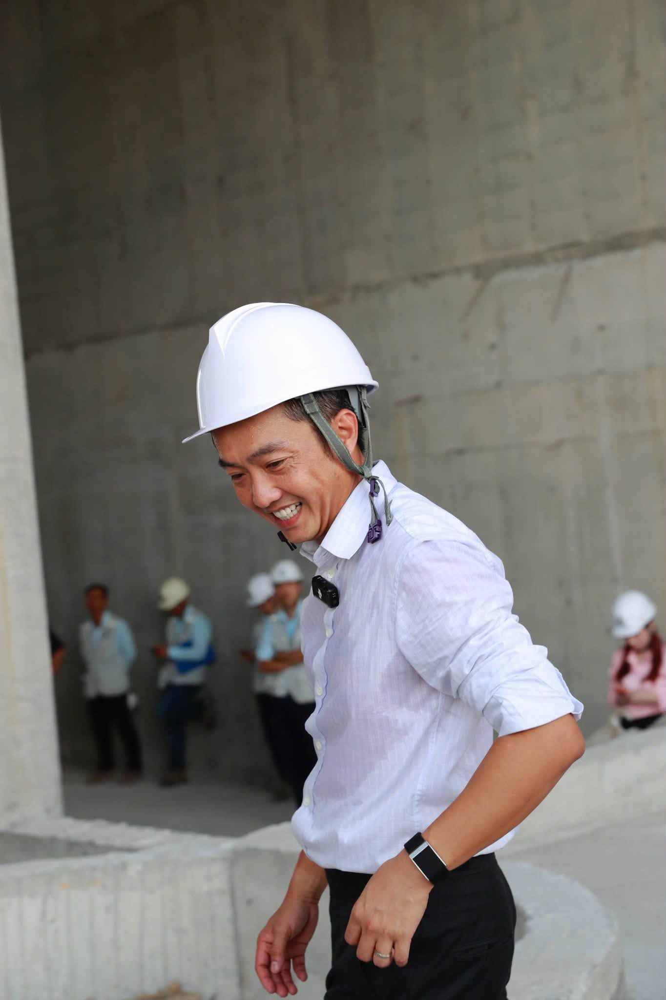 Cường Đ&ocirc; La bất ngờ đi b&aacute;n phở &ldquo;thu bạc lẻ&rdquo;, Minh Nhựa n&oacute;i 1 c&acirc;u khiến đại gia SN 1982 &ldquo;cứng người&rdquo;- Ảnh 7.